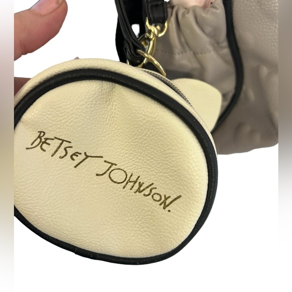 Betsey Johnson Quilted Diaper Bag Shoulder Or Crossbody W/pad & Cat Pouch - Picture 9 of 15
